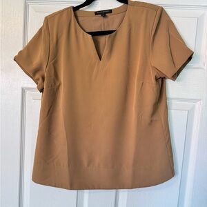 Banana Republic Notch-Neck Crepe Top – Camel/Tan, Size M